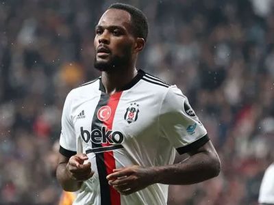 Beşiktaş'ın yeni teknik direktörü olması beklenen Valerien Ismael'in kadrosunda Cyle Larin'in olması planlanıyor!
