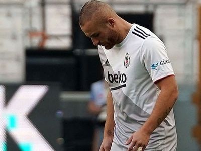 Beşiktaş'ta Gökhan Töre Sakatlıklardan Kurtulamıyor!