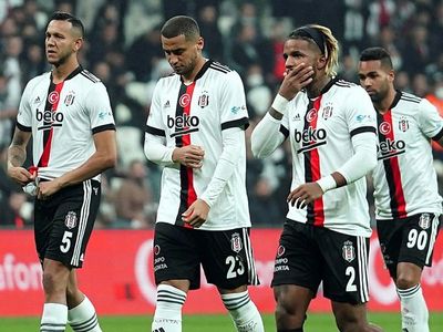 Beşiktaş'ta Salih Uçan Çaykur Rizespor Maçı Kadrosundan Çıkarıldı!