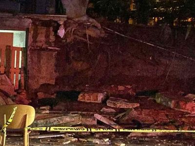 Beşiktaş'ta ünlü şef Somer Sivrioğlu'na ait lüks restoranın duvarı çöktü
