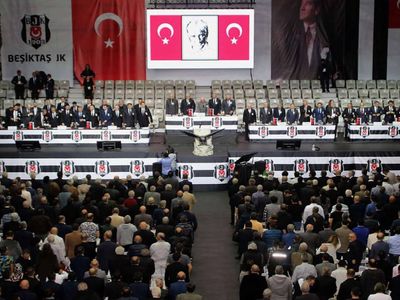 Beşiktaş’ta yeni başkan belli oluyor: İki aday yarışıyor