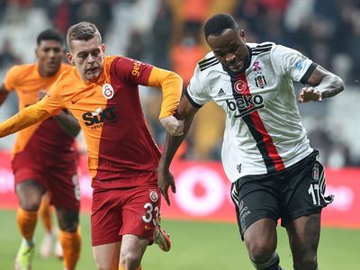 Beşiktaş'tan, Galatasaray'a Süper Lig'de oynanacak olan derbinin ertelenmesi hakkında yanıt geldi!