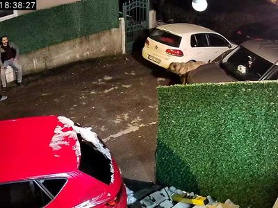 Beykoz'da akılalmaz olay: Arabayı neden buraya park ettin dedi ve komşusunu bıçakladı