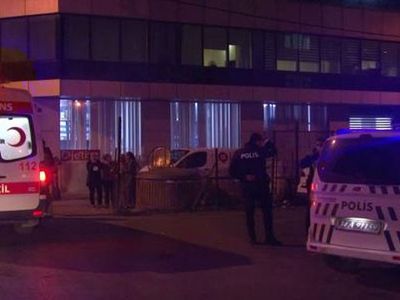 Beykoz'daki Evinin Balkonundan Aşağı Çakıldı!