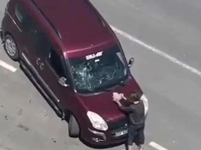 Beylikdüzü'nde alkollü sürücü önce küfürler savurdu sonra taşla saldırdı!