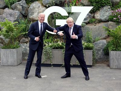 Biden'ın İlk Rotası İngiltere Oldu! G7 Zirvesi Öncesi İngiltere Başbakanı Johnson'la Bir Araya Geldi