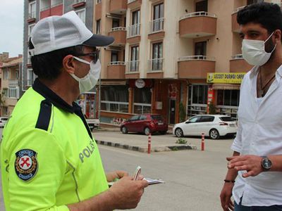 Bilecik’te Yayaya Çarpan Otomobil, Çiğköfte Dükkanına da Giriyordu
