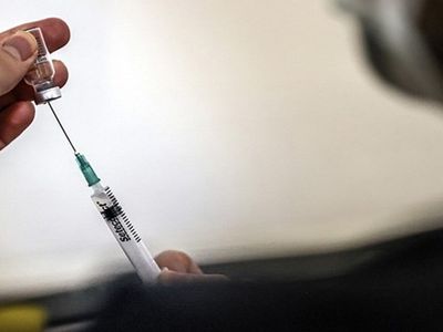 Bilim Kurulu Üyesinden TURKOVAC Hakkında Önemli Açıklamalar: Antikor Seviyesini Hızla Yükseltiyor