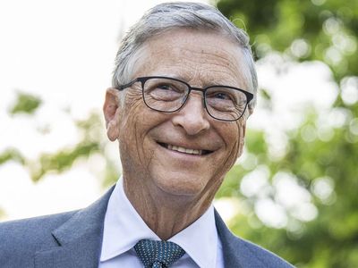 Bill Gates: Dünya yapay zeka için gereksiz endişeye kapılıyor!