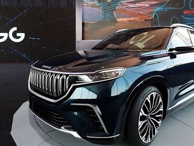 Binlerce kişi merakla bekliyordu: Togg kura çekilişi başladı