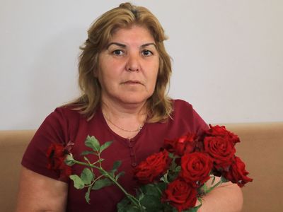 Bir demet çiçek hayatı ancak bu kadar kabusa döndürebilirdi!