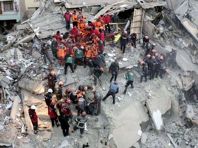 Bir deprem daha meydana geldi 5.5 ile salladı