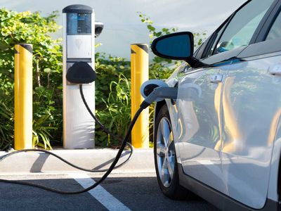 Bir zam daha! Elektrikli otomobillerde gümrük vergisi yüzde 20'ye yükseldi