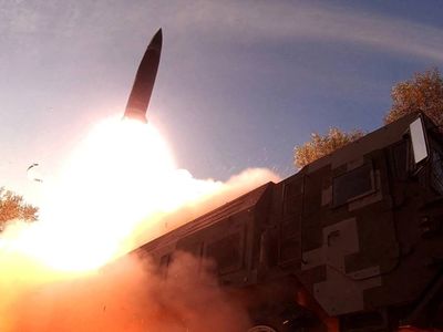 Bölgede tansiyon yükseldi: Füzeler peş peşe ateşlendi