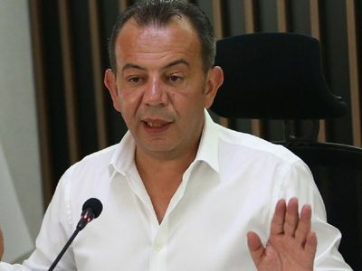 Bolu Belediye Başkanı Tanju Özcan HDP'li Ömer Faruk Gergeroğulu'na Yüklendi!