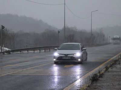 Bolu Dağı’nda kar yağışı: Görüş mesafesi neredeyse sıfıra indi