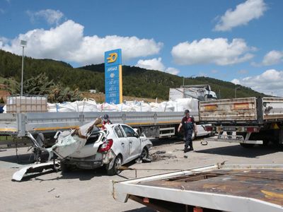 Bolu'da korkunç kaza meydana geldi! 3 ölü 1 yaralı!