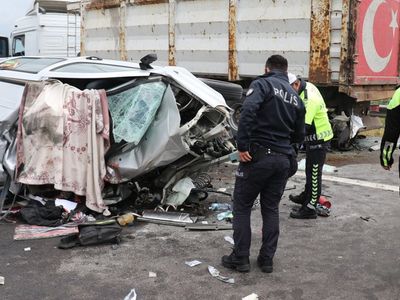Bolu'da Otoyolda Feci Kaza: 1 Ölü, 2 Yaralı