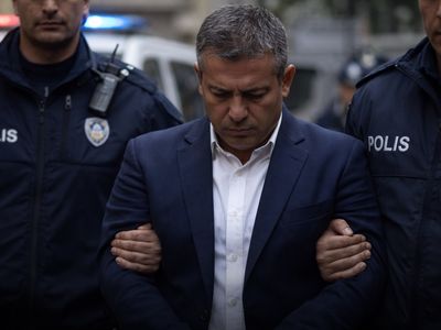 Bornova Belediye Başkanı Ömer Eşki Gözaltına Alındı