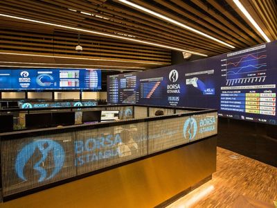 Borsa rekor dinlemiyor: Güne yine yükselişle başladı