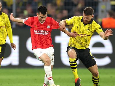 Borussia Dortmund güle oynaya çeyrek finalde: PSV'yi mağlup etti