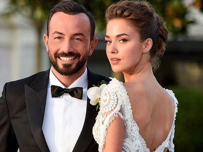 Boşanma Arifesinde Olan Bensu Soral’la Hakan Baş Çifti Barışarak Yeni Yıla Paris’te Girdi!