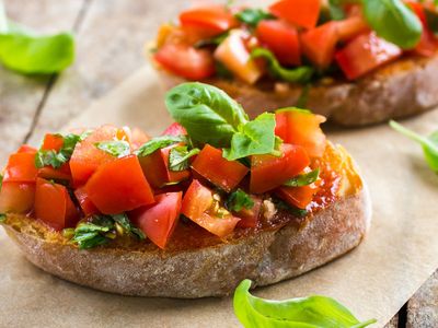 Bruschetta Nasıl Yapılır? Bruschetta Tarifi