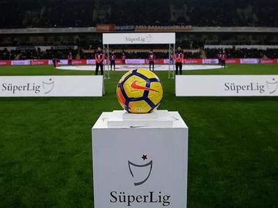 Bu hafta kim kimle maç yapıyor? Süper Lig 32. hafta maçları hangi maç saat kaçta? Süper Lig 32.hafta maçları ve hakemleri