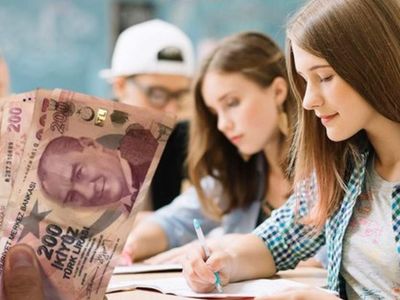 Bu lisede okumayı kabul edene bin lira burs verilecek