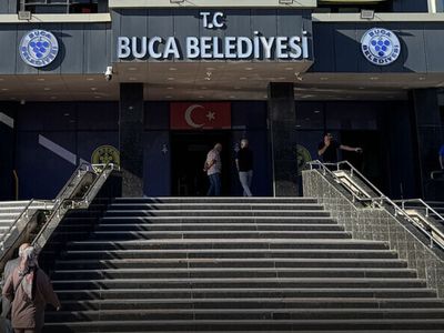 Buca Belediye Başkanı Görkem Duman görevden alındı