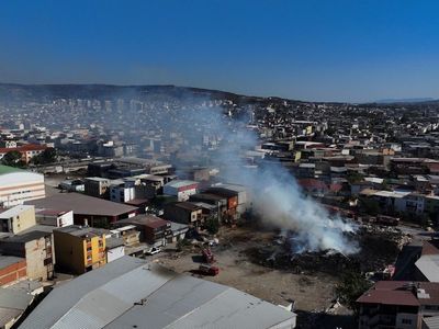 Buca'da Atık Yığınında Yangın Kontrol Altına Alındı