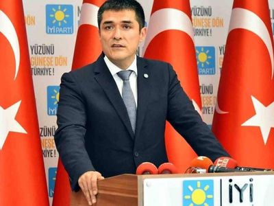 Buğra Kavuncu kimdir, kaç yaşında? Fox Çalar Saat konuğu Buğra Kavuncu kaç yaşında, nereli? Buğra Kavuncu hayatı ve biyografisi!
