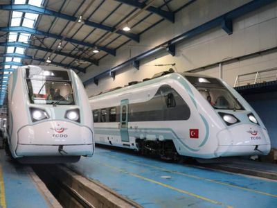 Bugün vatandaşların ziyaretine açılıyor: İlk milli elektrikli tren seti görücüye çıkıyor