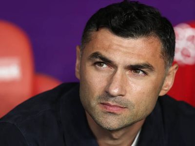 Burak Yılmaz Eric Bailly’e ateş püskürdü: Terbiyesizlik yapana forma vermem