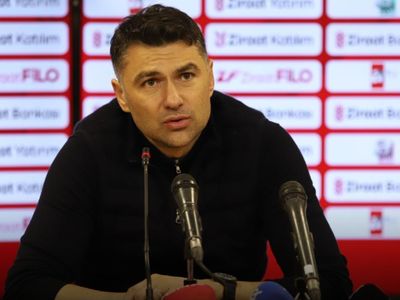 Burak Yılmaz: “Hakemler ve sistem üzerime oynadı” diyerek istifa etti