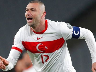 Burak Yılmaz: İnanın Kursağımızda Kaldı!