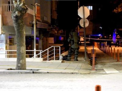 Burdur’da şüpheli çanta paniği: Caddede geniş güvenlik önlemleri alındı