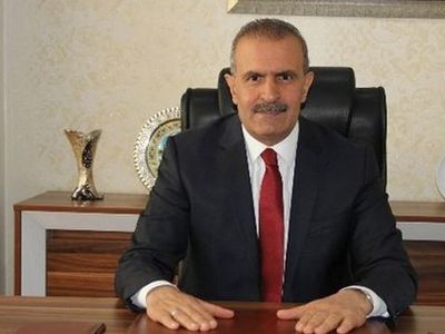 Burhan Kayatürk Kimdir?