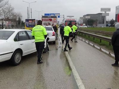 Bursa-Ankara Yolunda Zincirleme Kaza Oldu, Trafik Kilitlendi