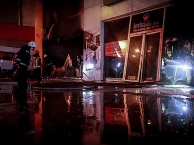 Bursa Osmangazi'de Mobilya Dükkanında Yangın Çıktı