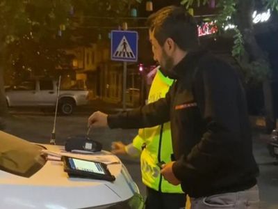 Bursa'da Alkollü Sürücü Alkolmetre Cihazını Pos Cihazı Zannetti