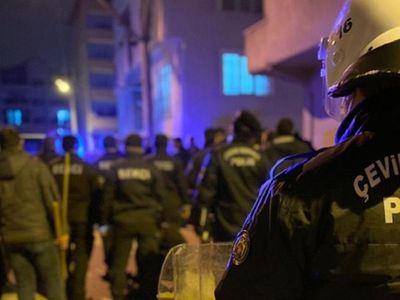 Bursa'da İki Aile Arasında Kavga: 2 Yaralı, 8 Gözaltı