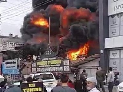 Bursa'da Lastikçide Korkutan Yangın!