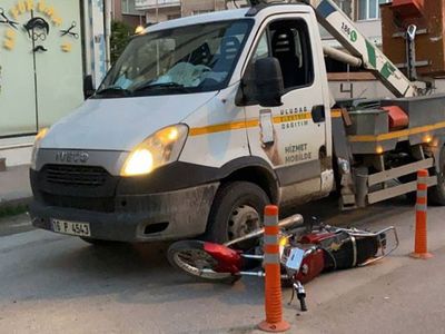 Bursa'da Motosiklet İle Kamyonet Çarpıştı: 1 Ağır Yaralı