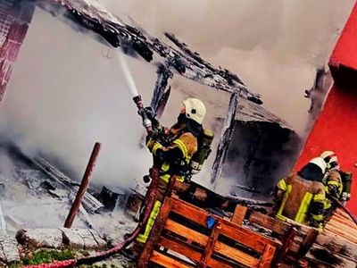 Bursa’da Odunluk Yanıp Kül Oldu