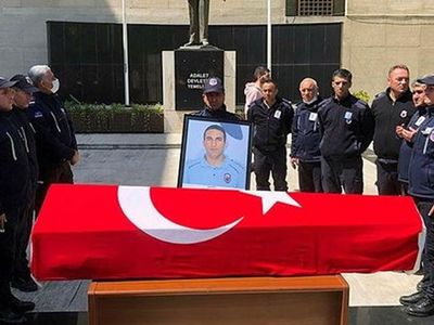 Bursa'da şehit olan memur Cengiz Yiğit son yolculuğuna uğurlandı: Cenaze törenindekiler gözyaşlarını tutamadı