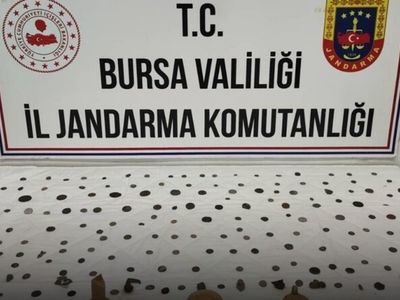 Bursa’da Tarihi Eser Kaçakçılığı Operasyonu: 202 Parça Ele Geçirildi