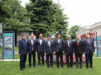 Bursa'da 'Zamanın Tanıkları' Sergisi Açıldı
