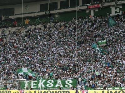 Bursaspor ve Eskişehirspor Dostluk Maçında Bir Araya Geldi