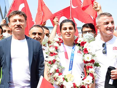 Busenaz Sürmeneli: 'Madalyamı Eren Bülbül’e Armağan Ediyorum'